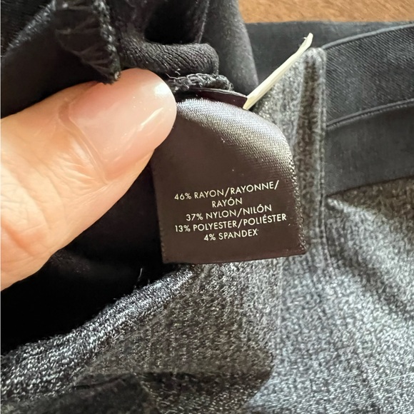 Ann Taylor - elastic waist pull on leggings with gold zipper at ankle - MP - Picture 4 of 9